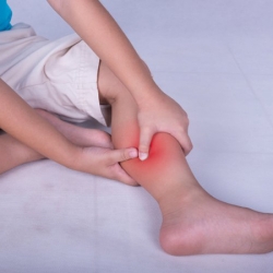 Trẻ Bị Đau Xương Ống Chân
