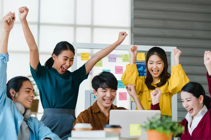 Lan tỏa năng lượng y&ecirc;u thương tới những người xung quanh