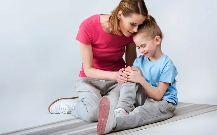 Phải làm gì khi trẻ bị đau xương ống chân?